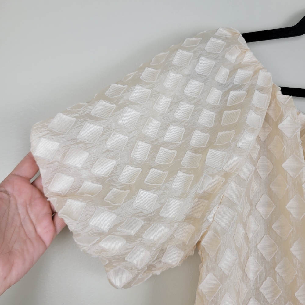 Do+Be Cropped Top - Picture 3 of 8